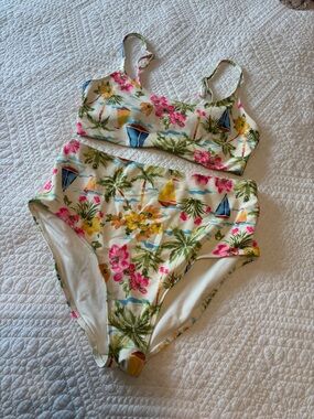 Old Navy Women’s Tropical Floral High-Waist Bikini - White with Pink & Green